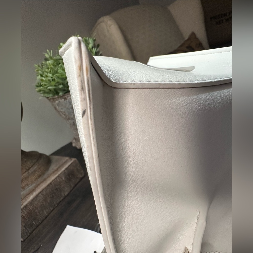 Steve Madden White Crossbody Bag - Picture 13 of 15